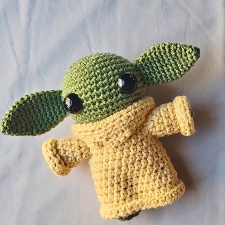 7 Crochet Sweet Baby Yoda Amigurumi Patterns