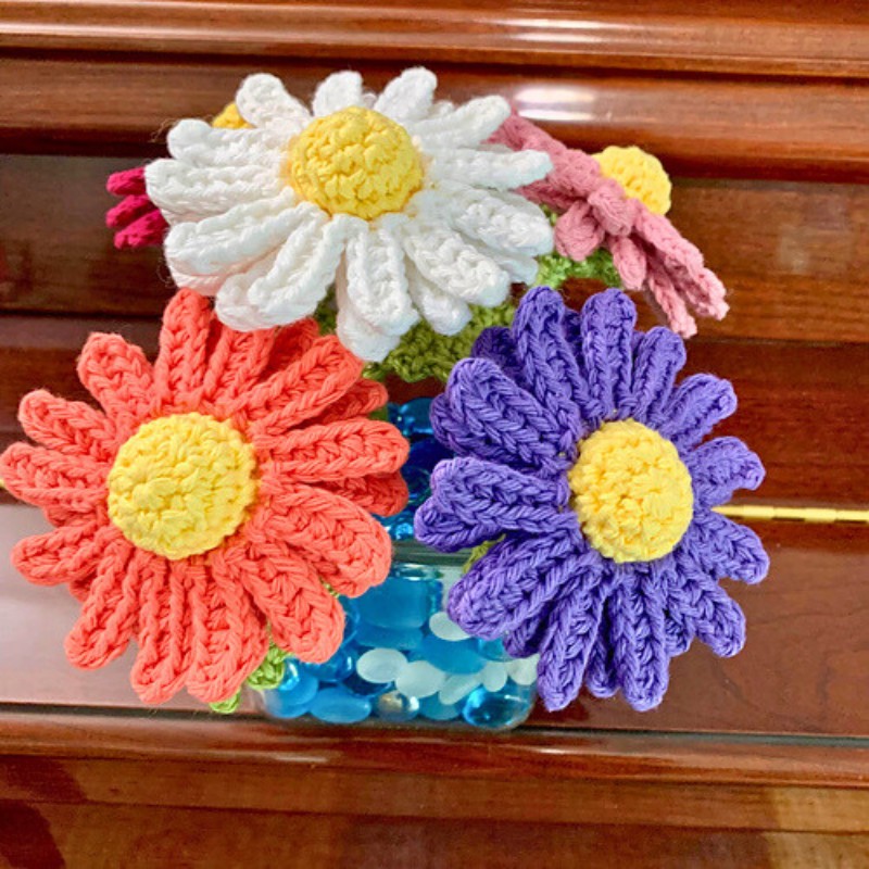 7 Crochet Daisy Flower Amigurumi Patterns