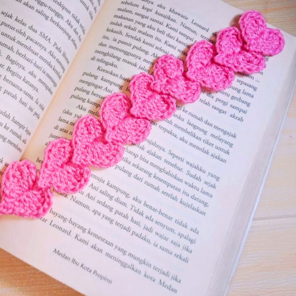 Heart Corner Bookmark