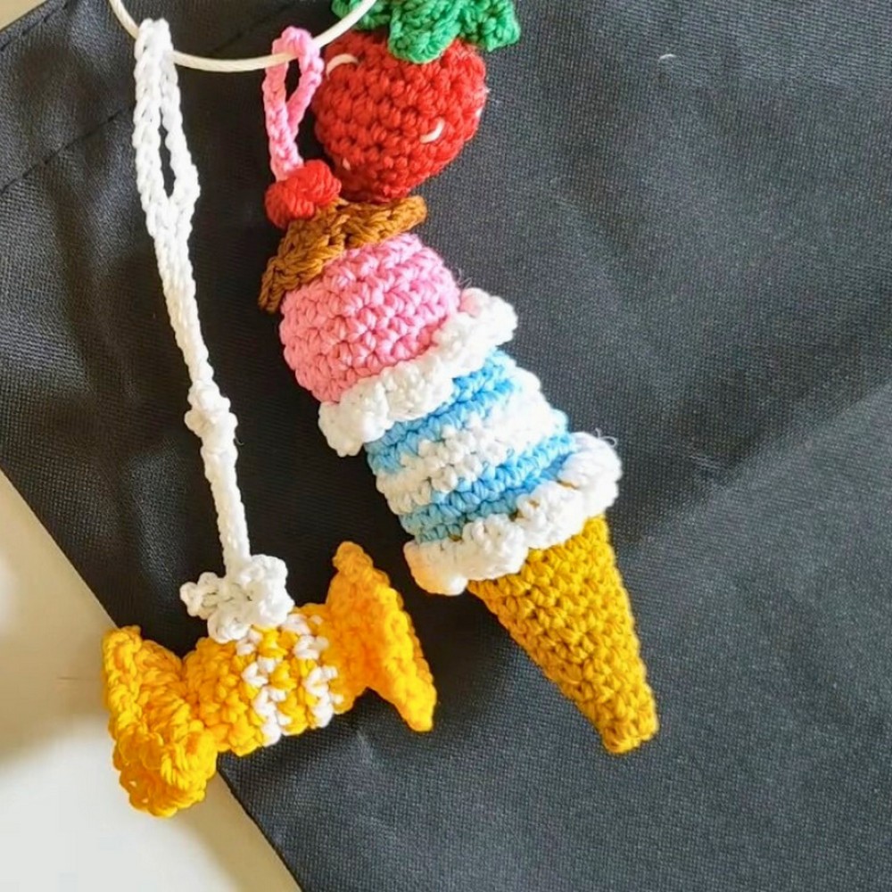 Create a Charming Crochet Ice Cream Keychain: Guide for Beginners