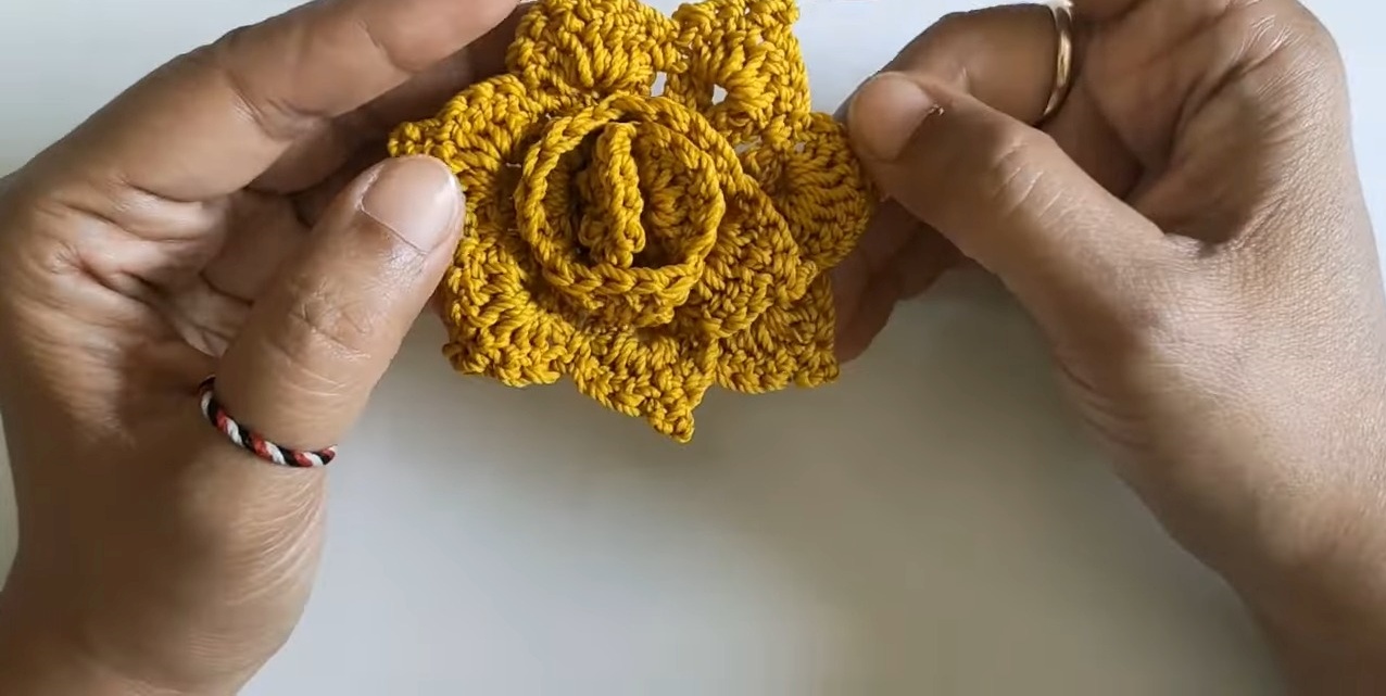 Cute Crochet Flower Keychain | Perfect for Bags & Keys