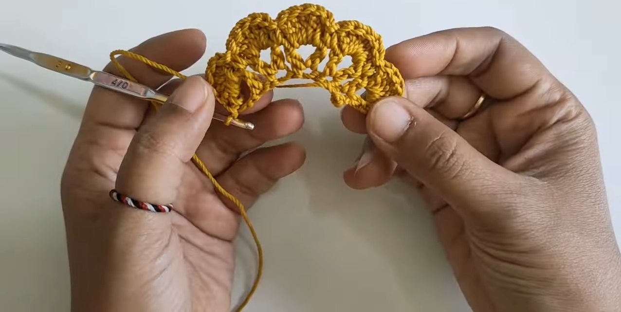 Cute Crochet Flower Keychain | Perfect for Bags & Keys