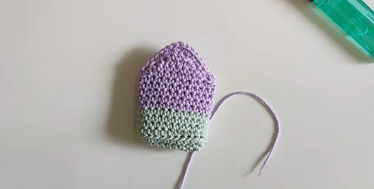 Create Your Own Crochet Mini Bag Keychain: Easy and Fun Tutorial